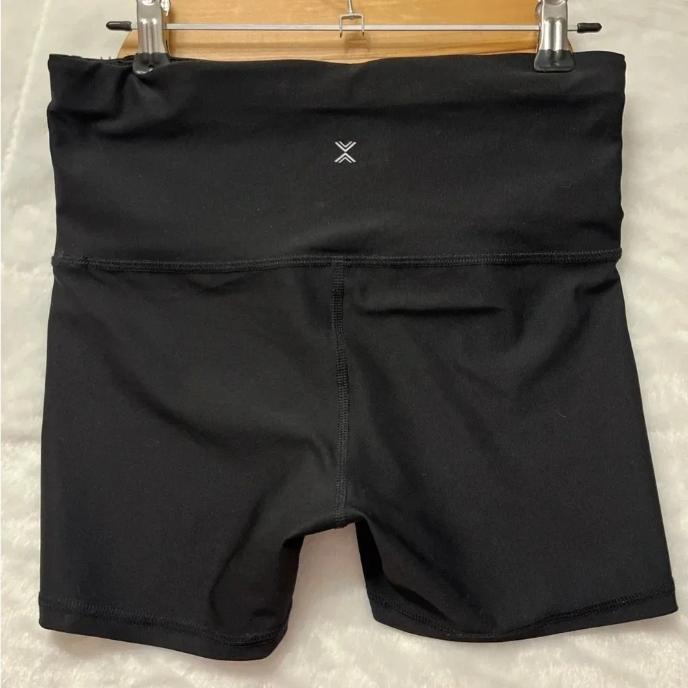 Xersion quick dry High Rise 3.5” Short size Small - Picture 4 of 9